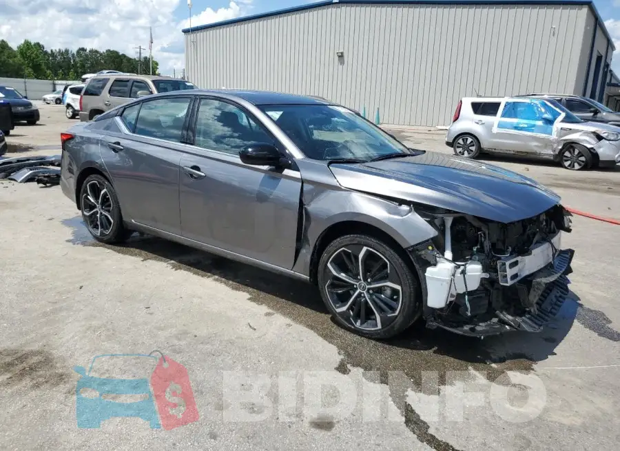 1N4BL4CV5PN424016 Photo# 4