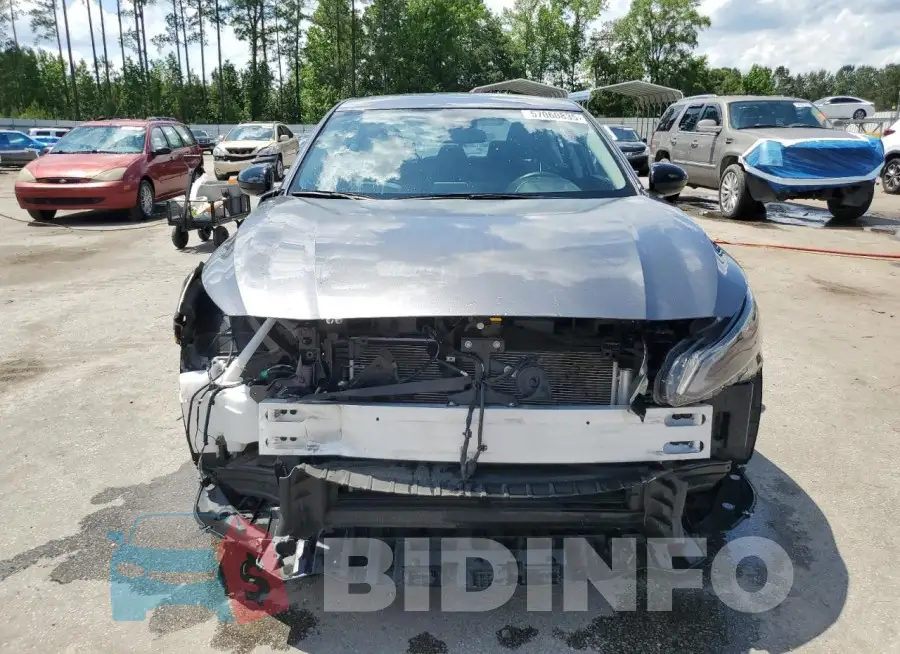 1N4BL4CV5PN424016 Photo# 5
