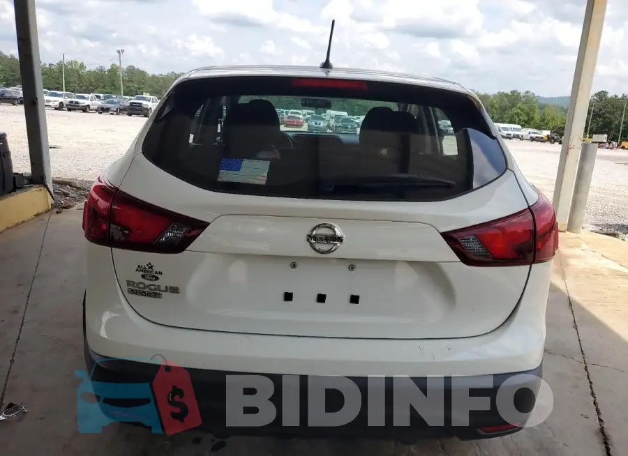 JN1BJ1CP6JW158915 Photo# 6