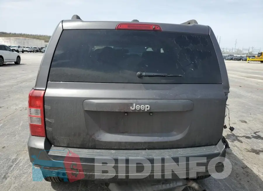 1C4NJPBB3GD576761 Photo# 6