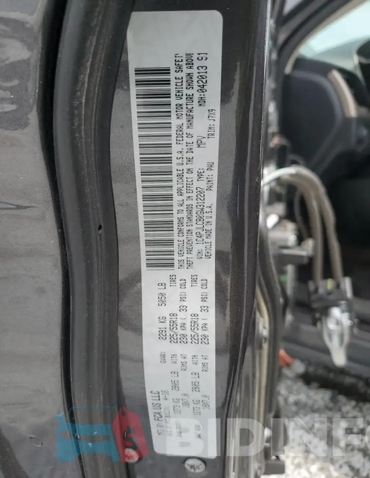 1C4PJLCB0GW312207 Photo# 13