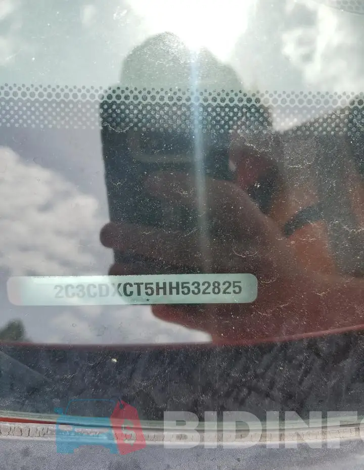 2C3CDXCT5HH532825 Photo# 13