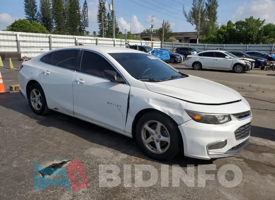 1G1ZB5ST5HF138026 Photo# 4
