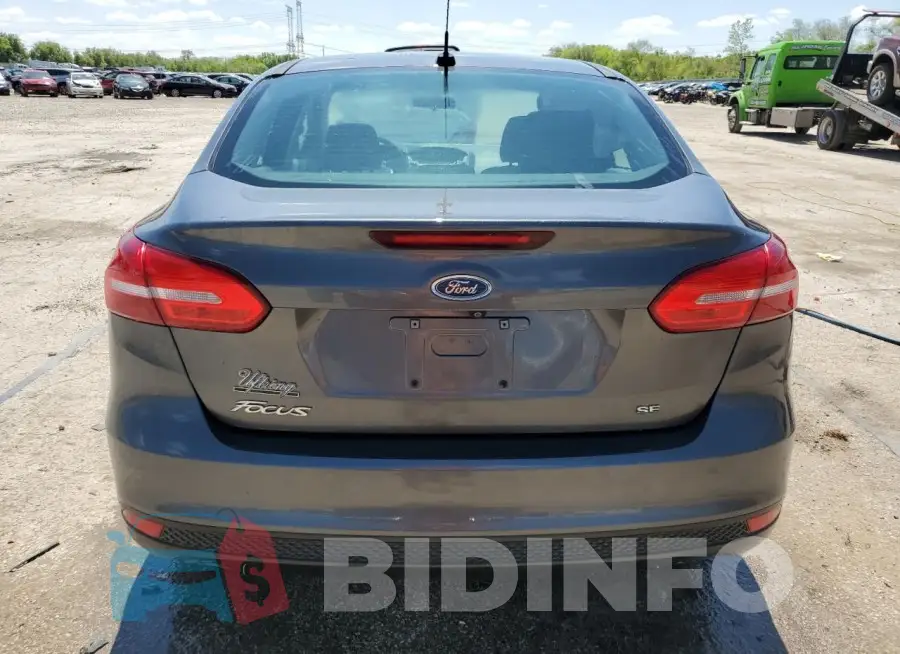 1FADP3F20JL257320 Photo# 6