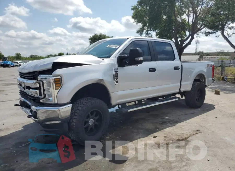 1FT7W2B66JEB16396 Photo# 1