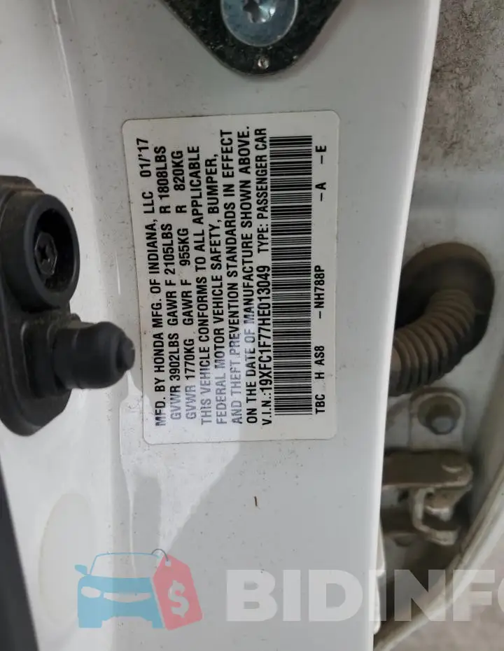 19XFC1F77HE013049 Photo# 12