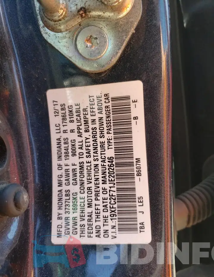 19XFC2F71JE202646 Photo# 13