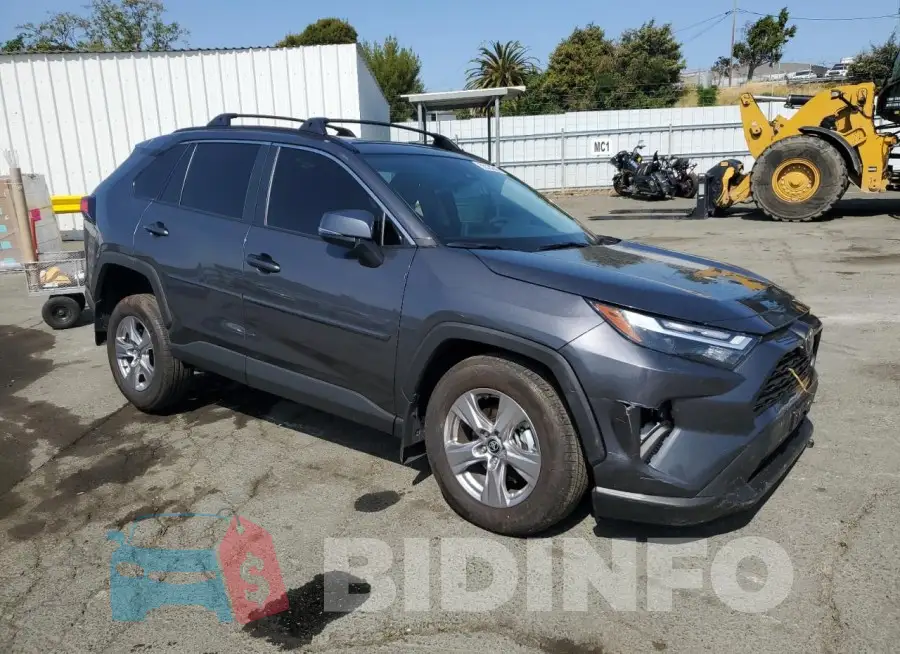 2T3P1RFV4SC511908 Photo# 4