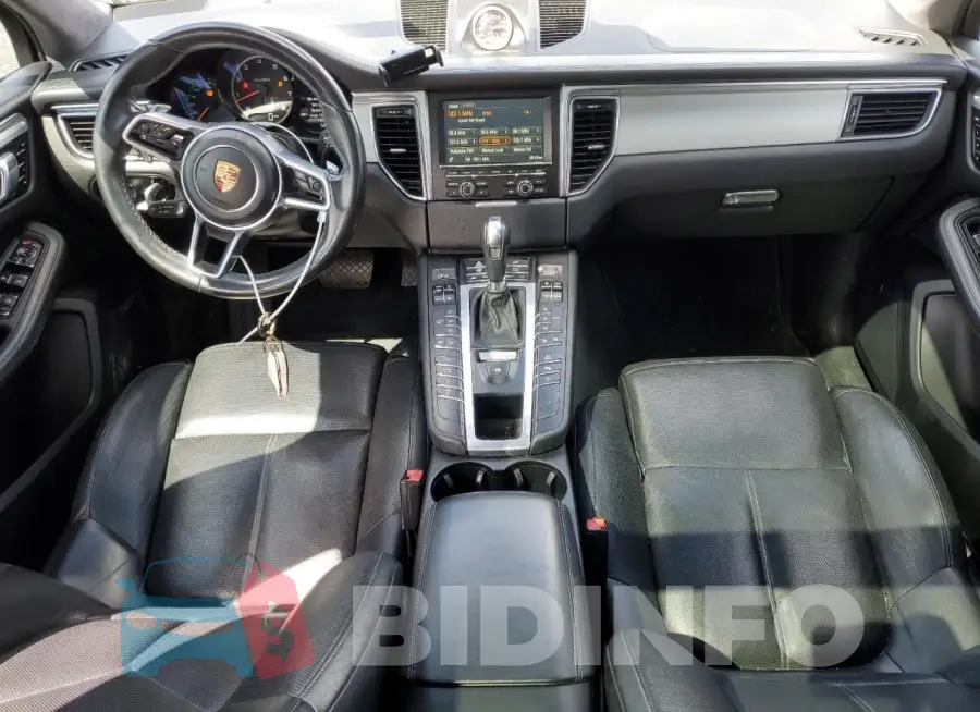WP1AF2A58GLB90064 Photo# 8