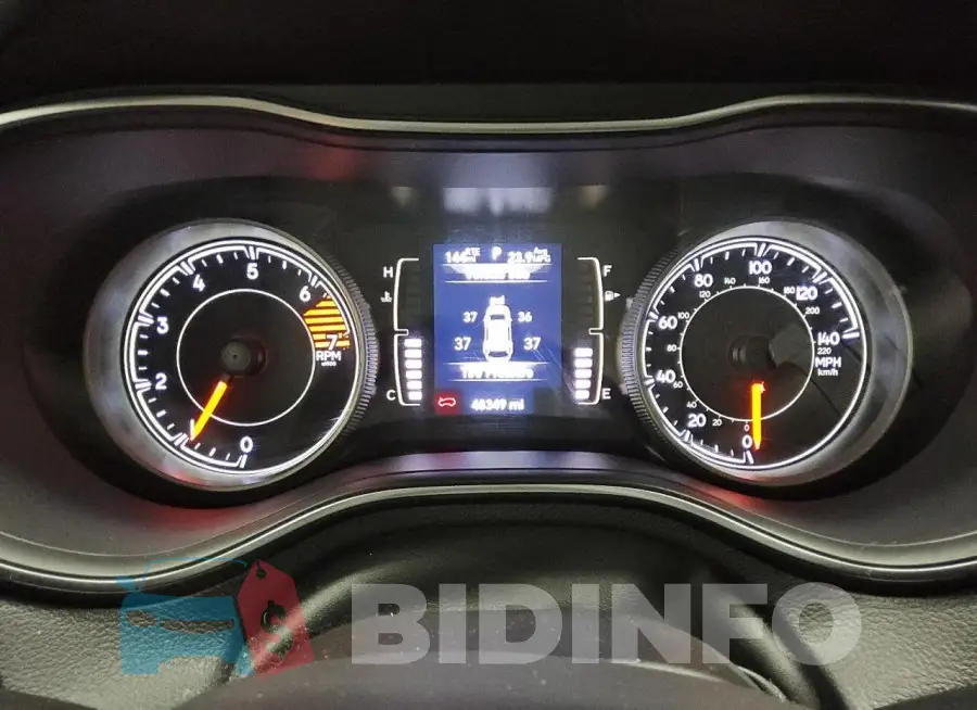 1C4PJMCB1KD393132 Photo# 9