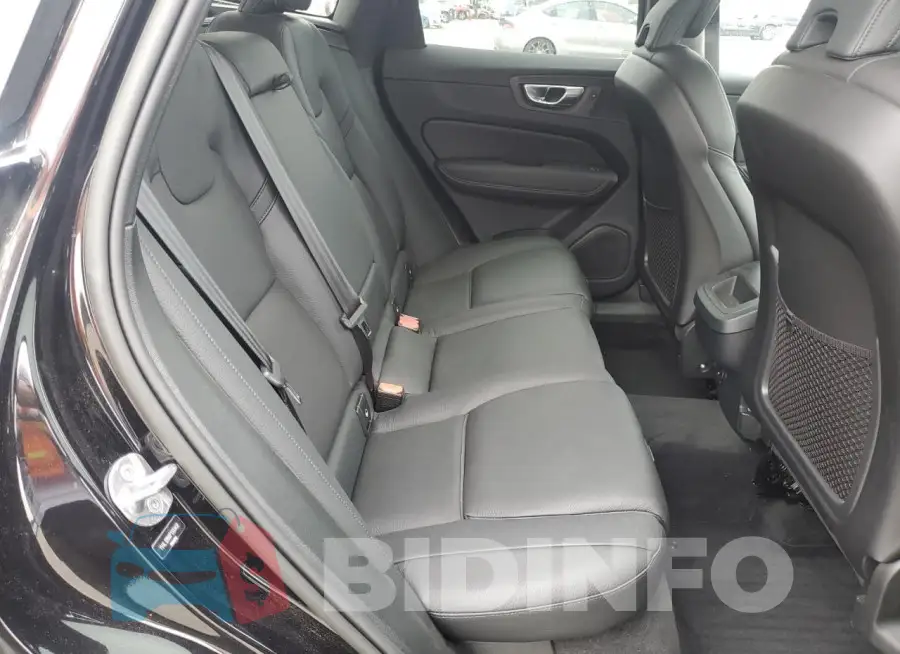 YV4L12RNXP1300408 Photo# 11