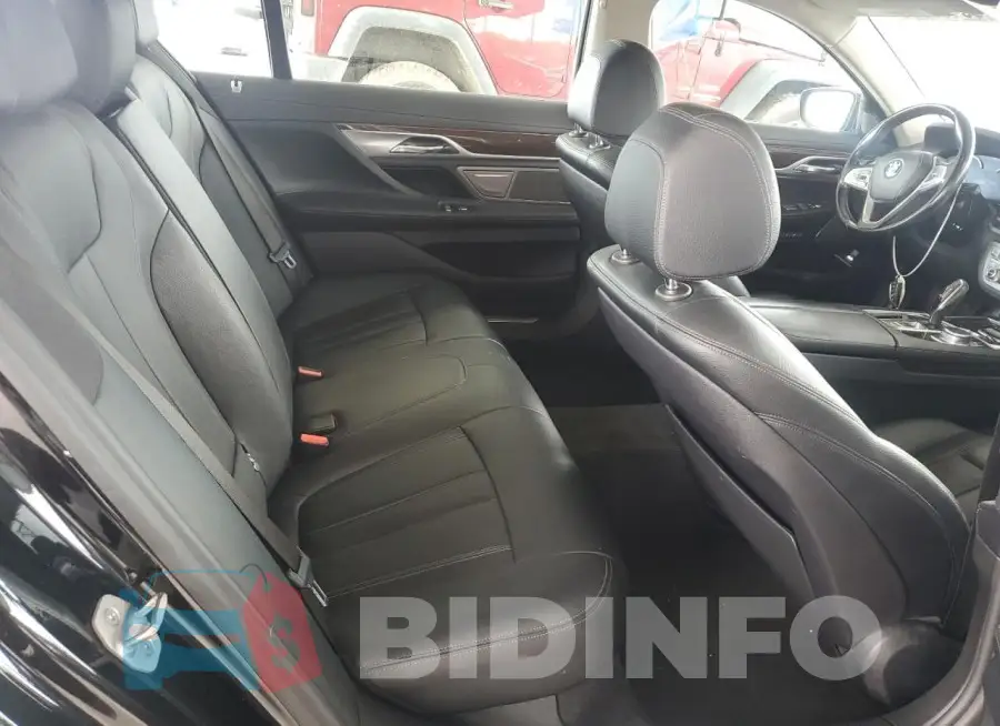 WBA7E2C3XHG741161 Photo# 10