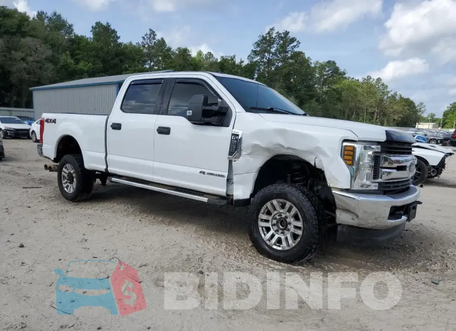 1FT7W2BT6JEB38131 Photo# 4