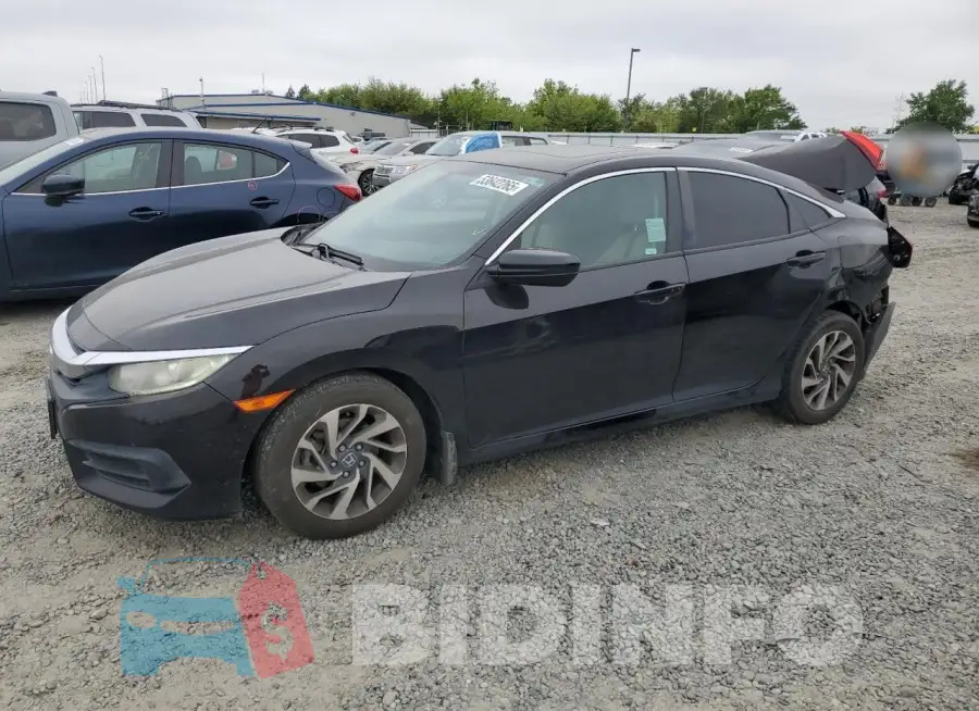19XFC2F72GE228942 Photo# 1