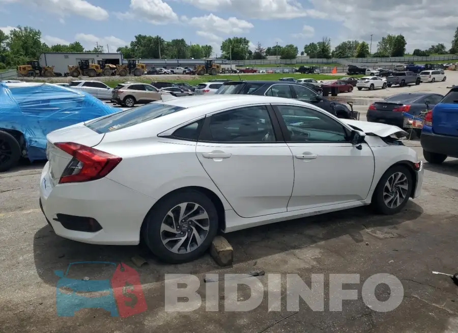 19XFC2F76HE040426 Photo# 3