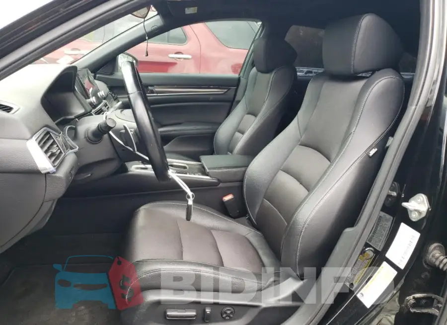1HGCV2F35KA017502 Photo# 7