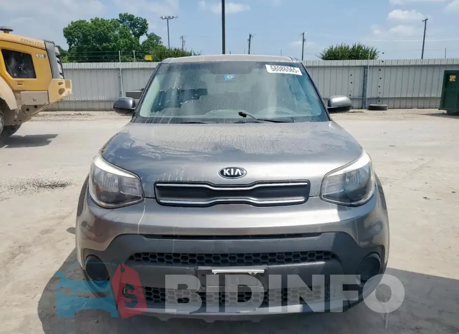 KNDJN2A22J7549757 Photo# 5