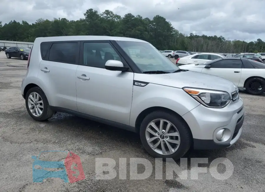 KNDJP3A53H7418857 Photo# 4