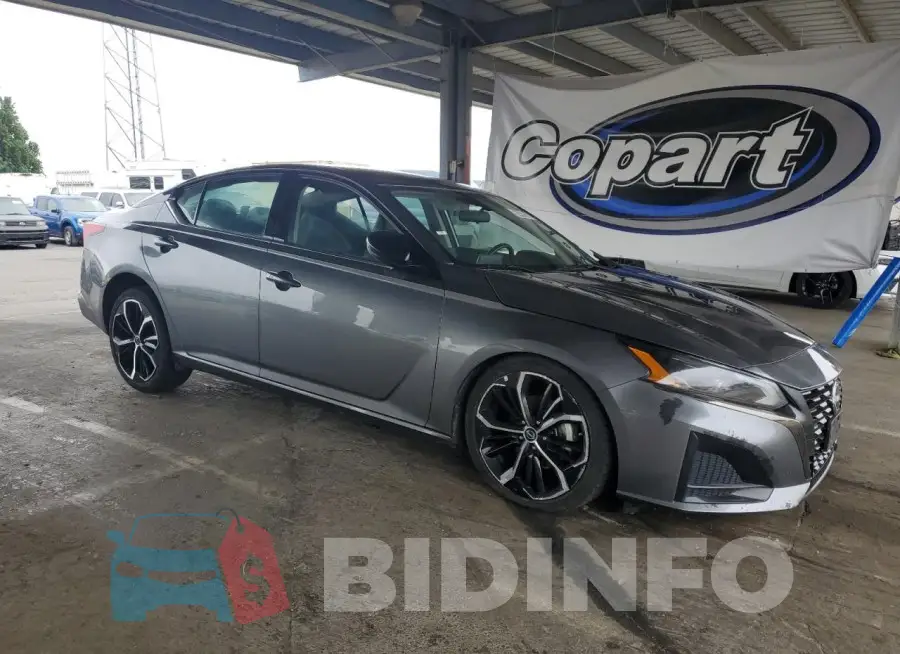 1N4BL4CV6PN370502 Photo# 4