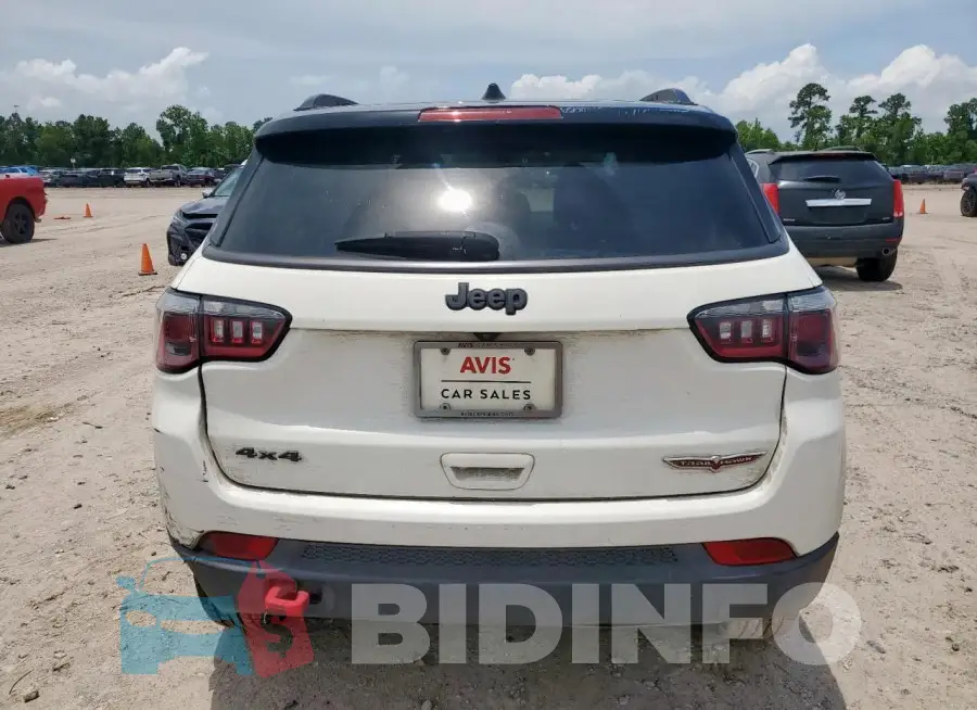 3C4NJDDB4JT467237 Photo# 6