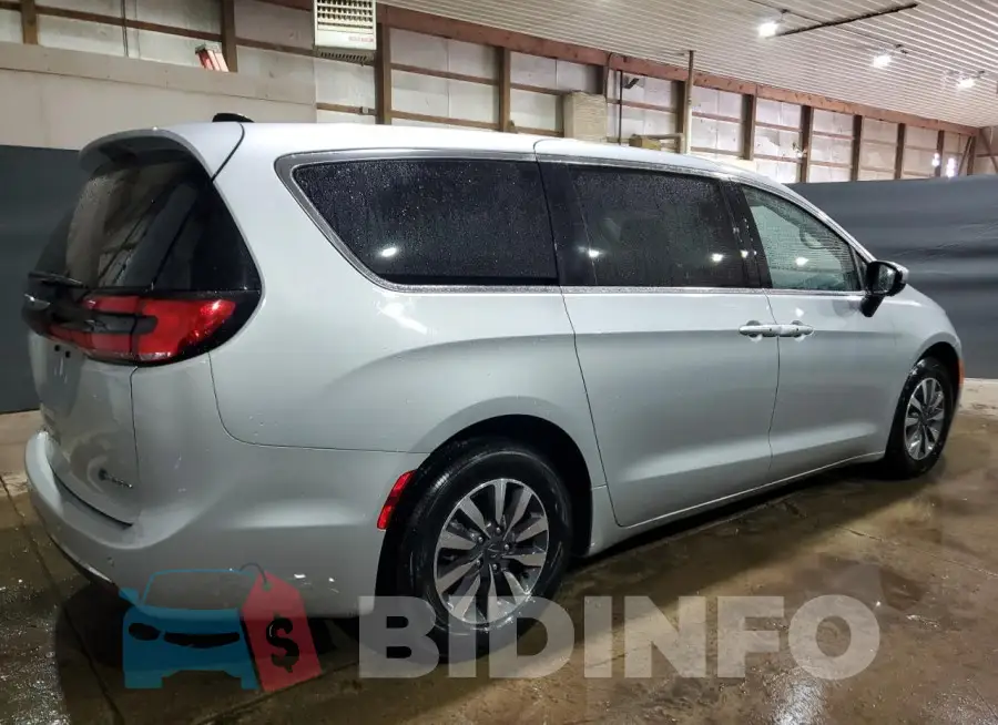 2C4RC1L72PR618319 Photo# 3