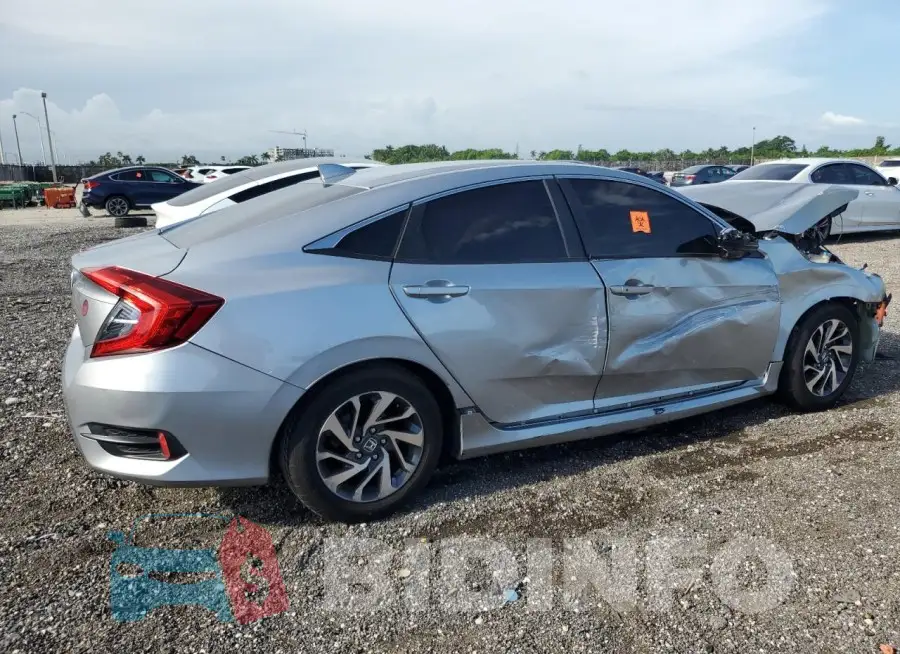 19XFC2F70JE041528 Photo# 3