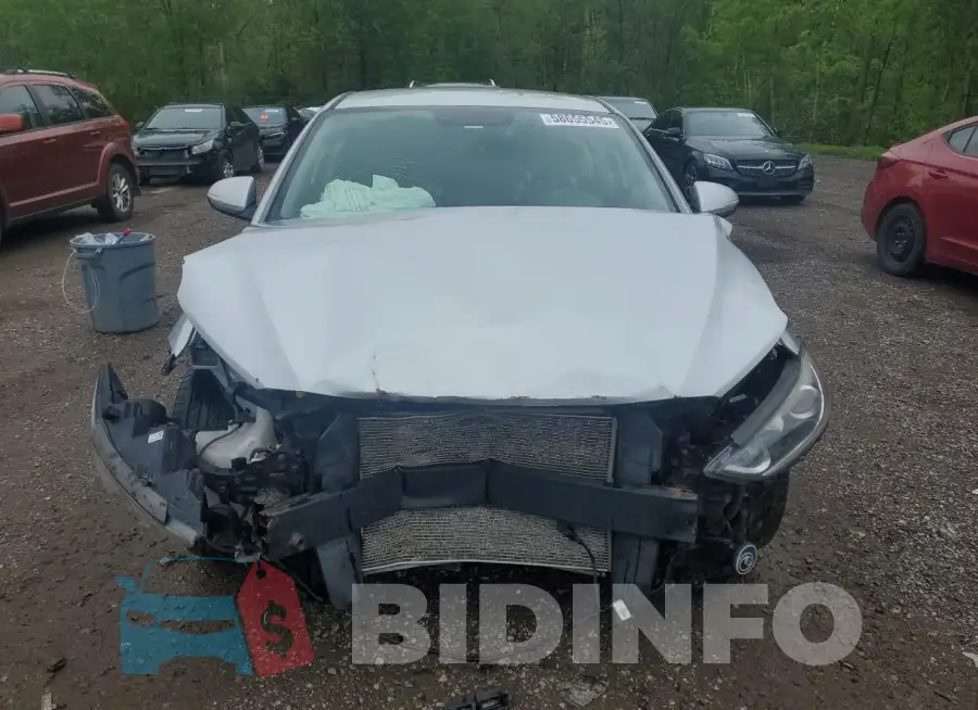 KMHD84LF4HU270429 Photo# 5 KMHD84LF4HU270429 Photo# 5