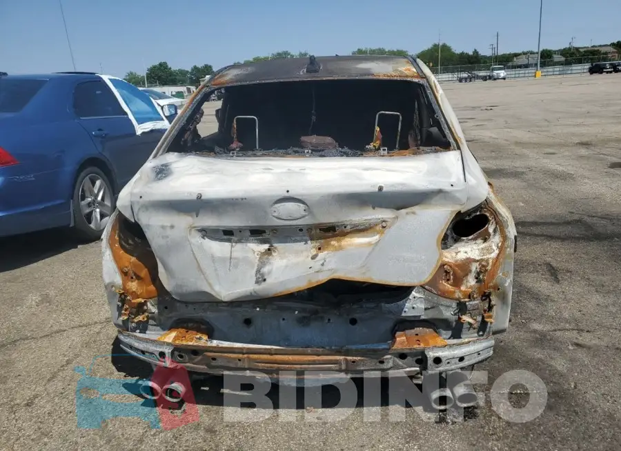 JF1VA1L62G9812422 Photo# 6
