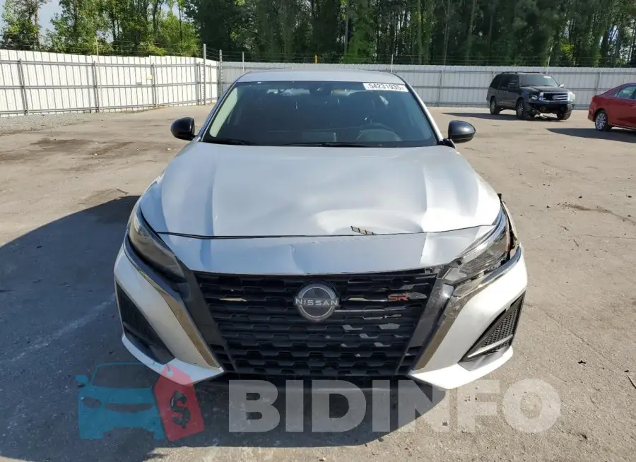 1N4BL4CV9PN372549 Photo# 5
