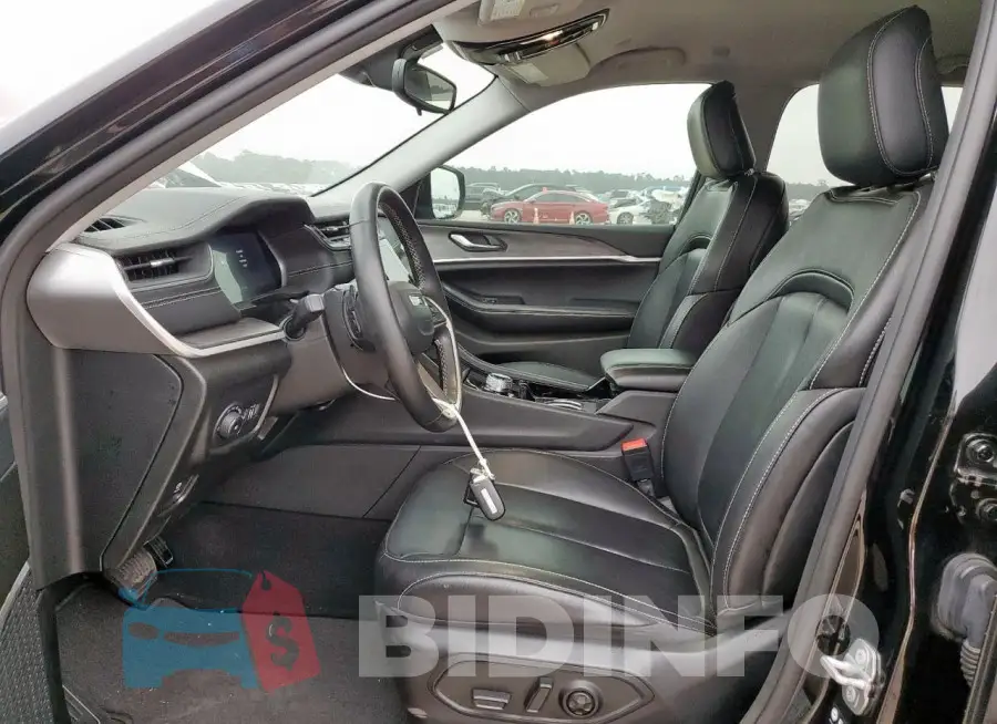1C4RJGBG2N8631137 Photo# 7