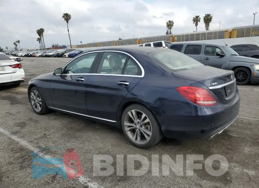 55SWF4JB4GU168864 Photo# 2