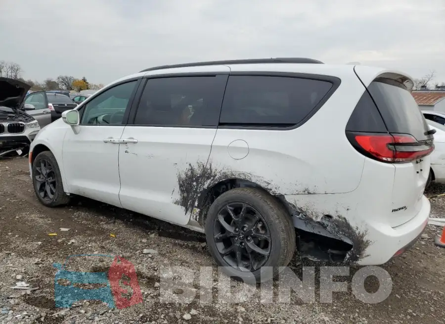 2C4RC3BG1NR140114 Photo# 2