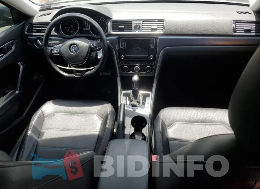 1VWDT7A36HC080499 Photo# 8