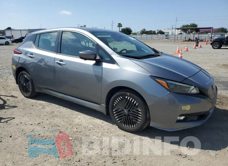 1N4CZ1CV5PC553130 Photo# 4