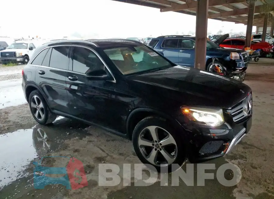 WDC0G4JB2KF587198 Photo# 4
