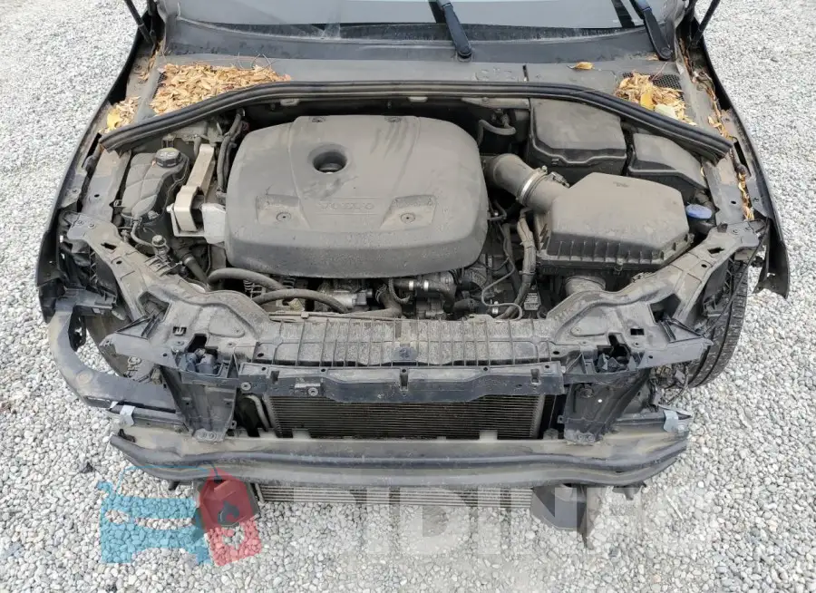 YV126MFL6H2422381 Photo# 11
