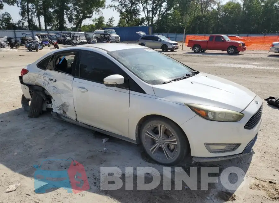 1FADP3FE5HL275204 Photo# 4