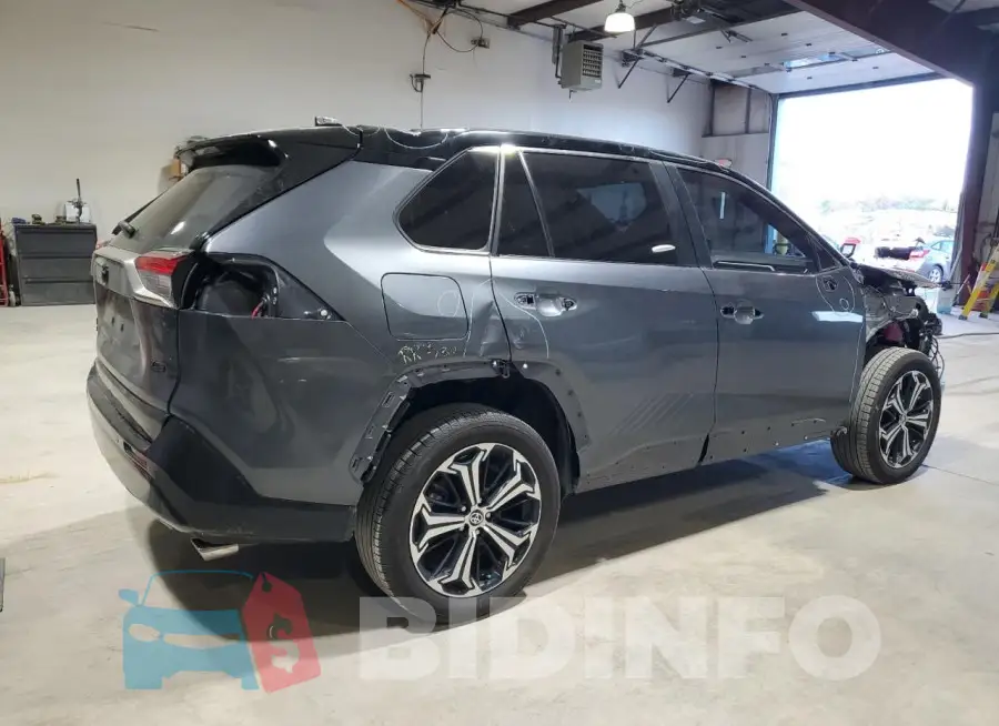 JTMFB3FV4PD140838 Photo# 3