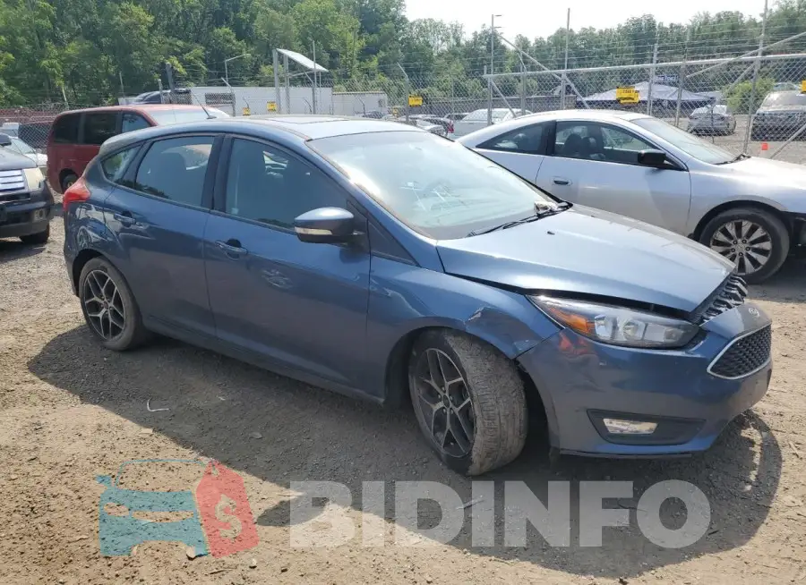 1FADP3M26JL318401 Photo# 4