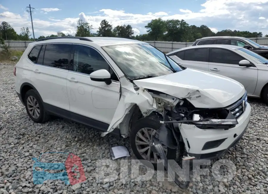 3VV3B7AX8KM056734 Photo# 4