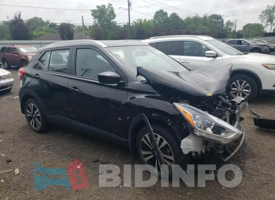 3N1CP5CU8JL543155 Photo# 4