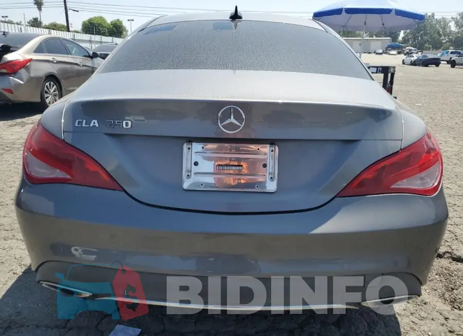 WDDSJ4EB8JN568823 Photo# 6