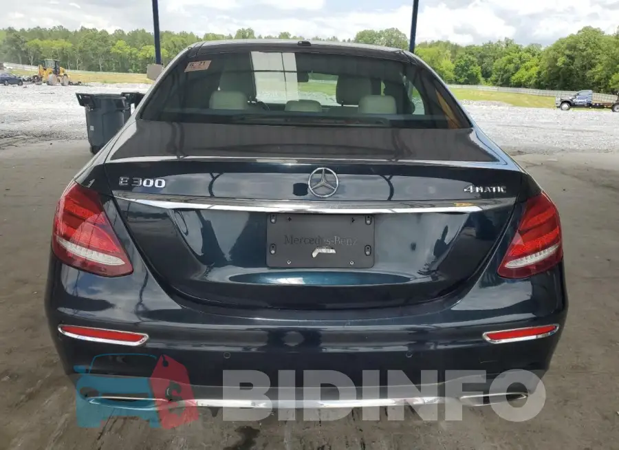 WDDZF4JB8HA202304 Photo# 6