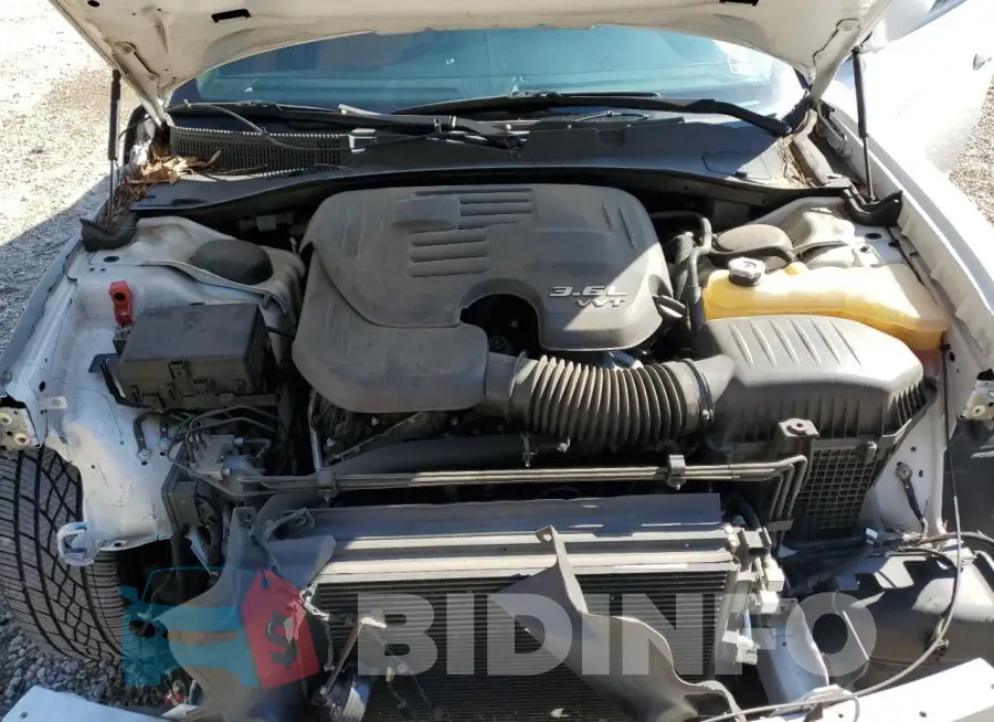 2C3CDXBG4KH705729 Photo# 11