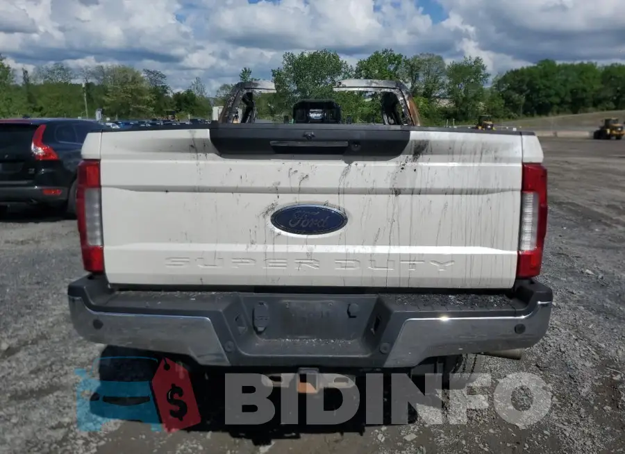 1FT8W3BT8HEE52917 Photo# 6