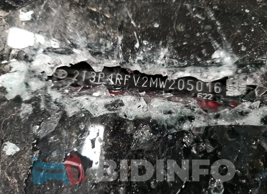2T3P1RFV2MW205016 Photo# 13