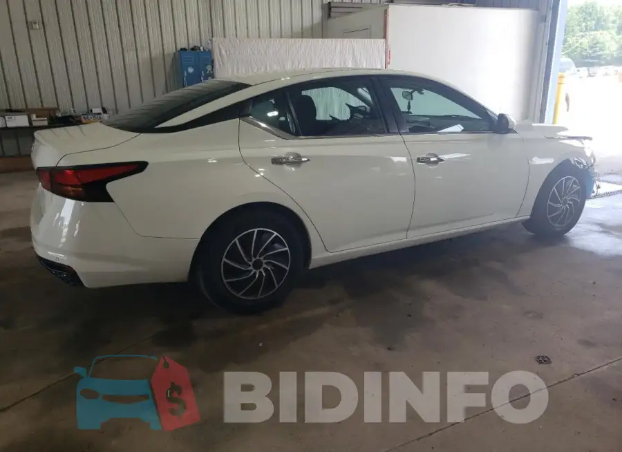 1N4BL4BV7MN312329 Photo# 3