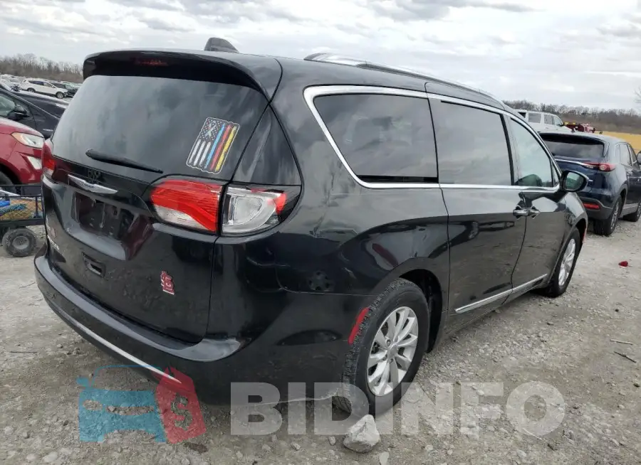 2C4RC1EG0JR130216 Photo# 3