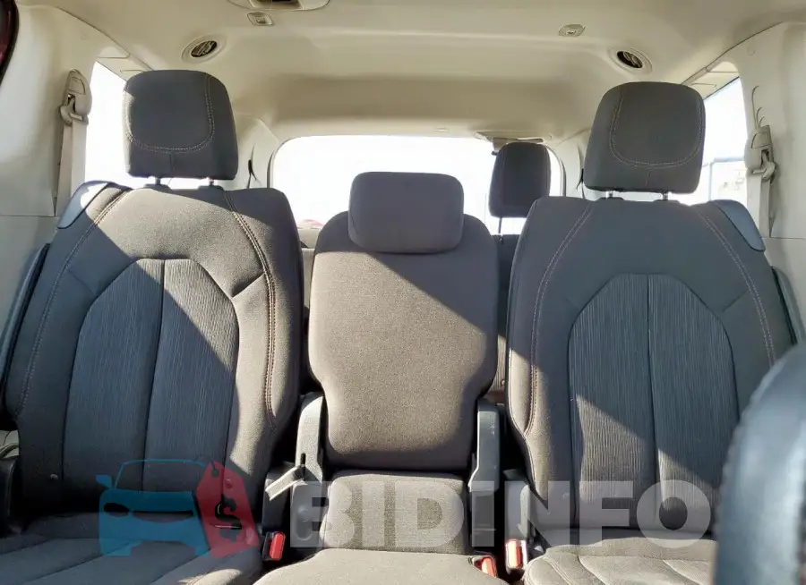 2C4RC1FG3JR125624 Photo# 10