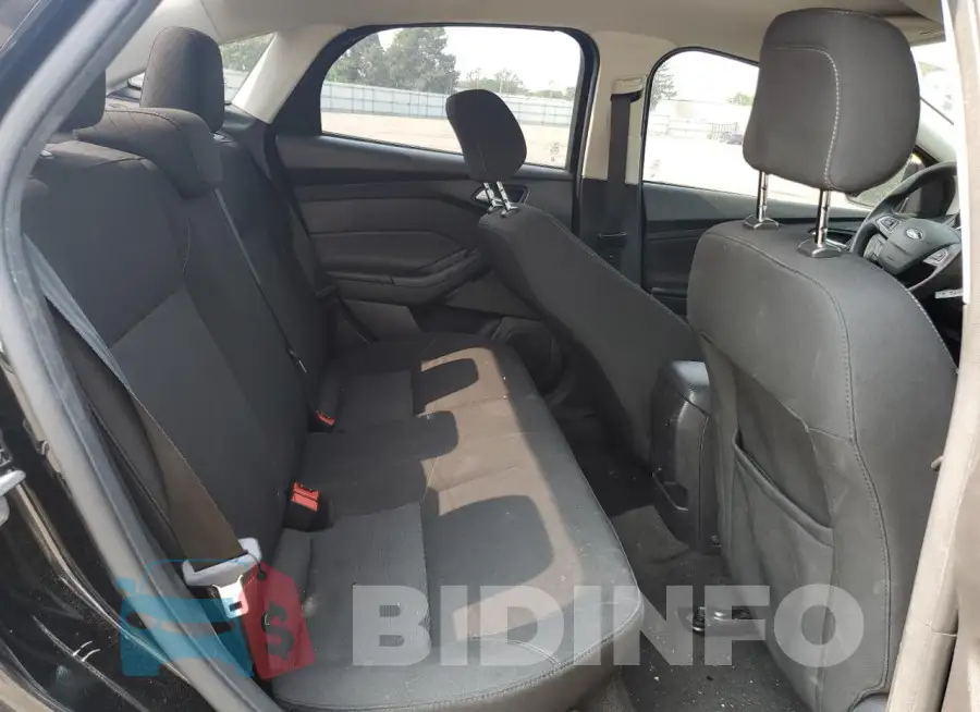 1FADP3F2XJL228407 Photo# 10